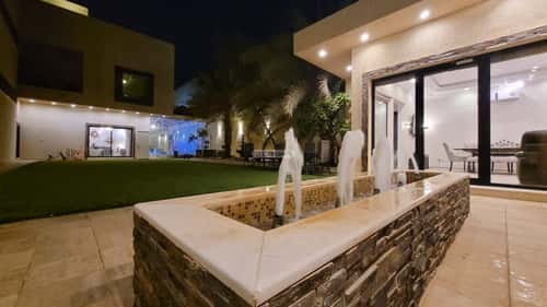 فيلا 900 متر مربع شمالية على شارع 18م ظهره العودة غرب، الدرعية