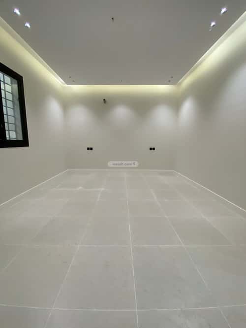Villa 292 SQM Facing East on 20m Width Street Gourana, Makkah Al Mukarramah