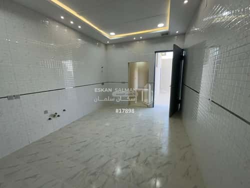 فيلا 326 متر مربع شمالية شرقية على شارع 30م رواق الغربي، بريدة