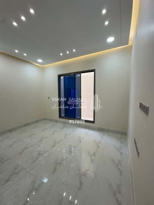 فيلا 326 متر مربع شمالية شرقية على شارع 30م رواق الغربي، بريدة