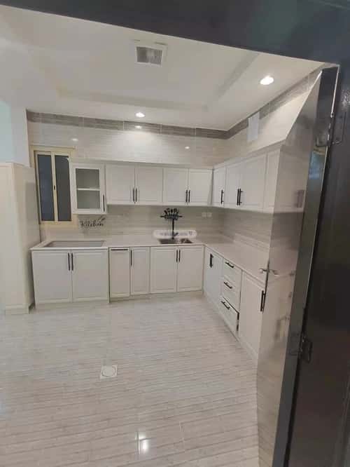 Apartment with 4 Bedrooms Al-Qairawan, North Riyadh, Riyadh