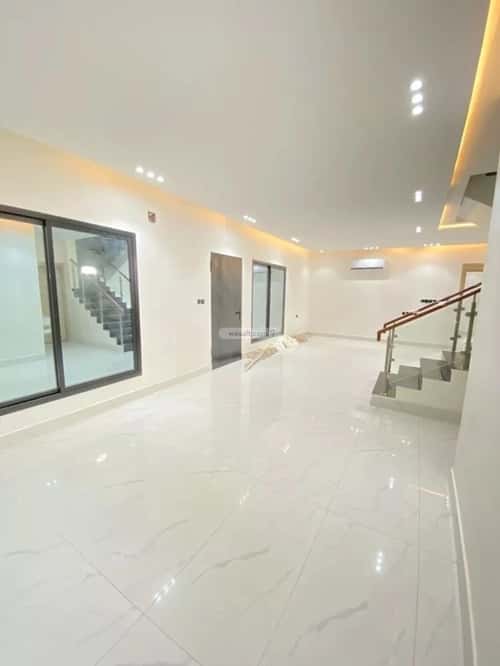 Villa 200 SQM Facing South with 6 Bedrooms West Al-Oraija, West Riyadh, Riyadh