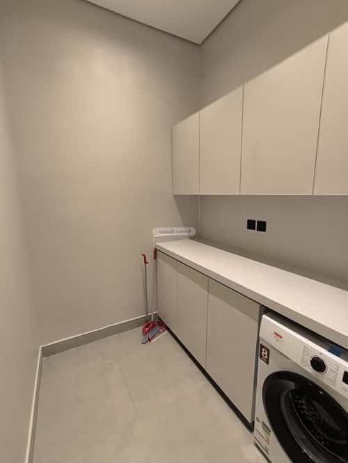 Apartment with 3 Bedrooms Al-Muanisiyah, East Riyadh, Riyadh