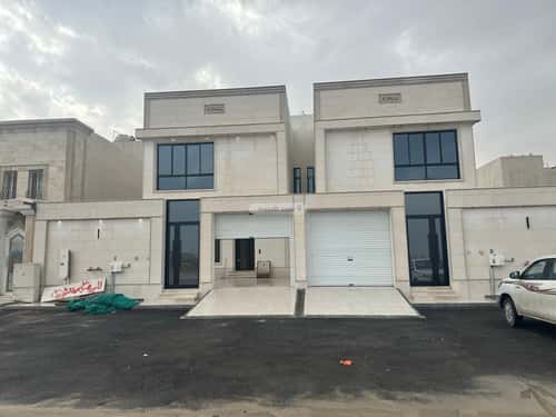 Villa 250 SQM Facing North on 32m Width Street King Fahad Dist, Aldammam