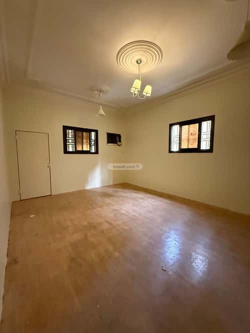 فيلا 500 متر مربع غربية على شارع 15م الزهرة، غرب الرياض، الرياض