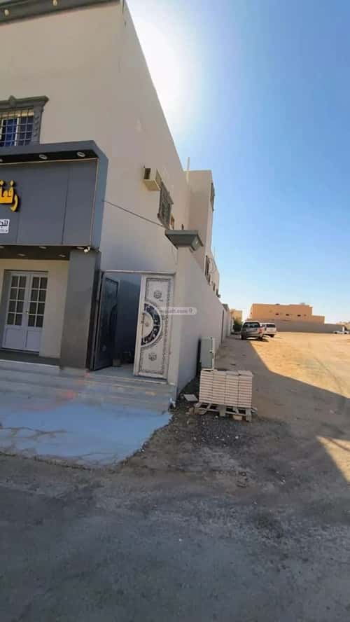 عمارة 874 متر مربع واجهة شرقية ضاحية الملك فهد، عرعر