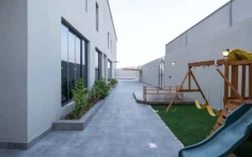 فيلا 626 متر مربع جنوبية شرقية على شارع 30م البحيرة، الخبر