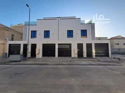 فيلا 232 متر مربع شرقية على شارع 20م الصفاء، الدمام