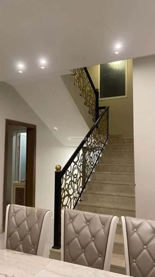 فيلا 296 متر مربع واجهة شرقية ب 8 غرف العروبة، الدمام