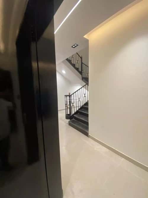 Floor 256 SQM with 8 Bedrooms Al Zahoor, Abha