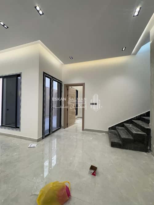 فيلا 360 متر مربع شمالية على شارع 15م القادسية، شرق الرياض، الرياض