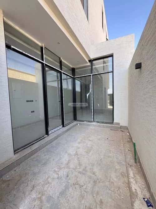 Floor 195 SQM with 6 Bedrooms Ishbiliyah, East Riyadh, Riyadh