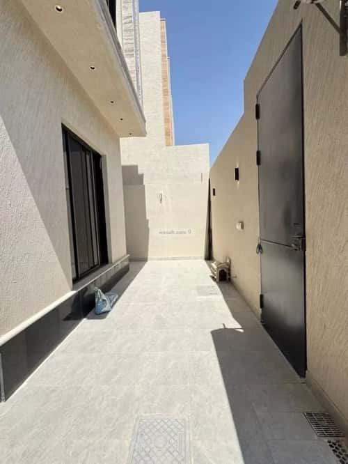 Villa 210 SQM Facing South on 18m Width Street Al-Arid, North Riyadh, Riyadh