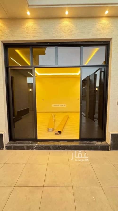 Villa 375 SQM Facing South West on 18m Width Street Ar-Rimal, East Riyadh, Riyadh