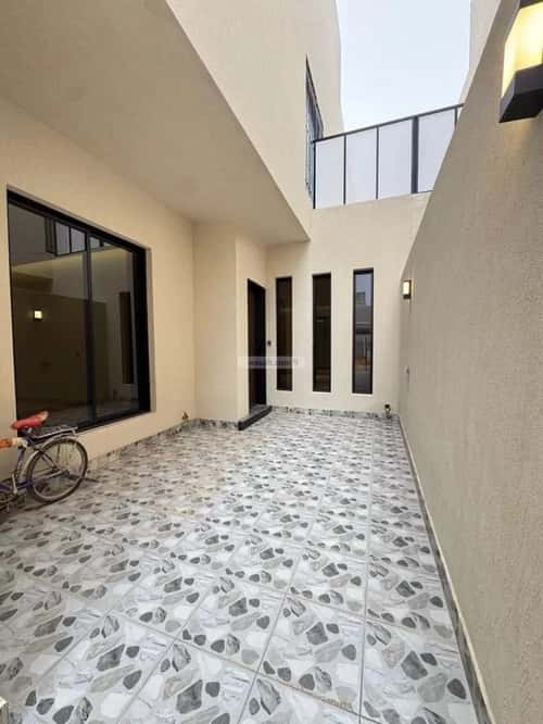 Villa 260 SQM Facing South on 15m Width Street Ar-Rimal, East Riyadh, Riyadh