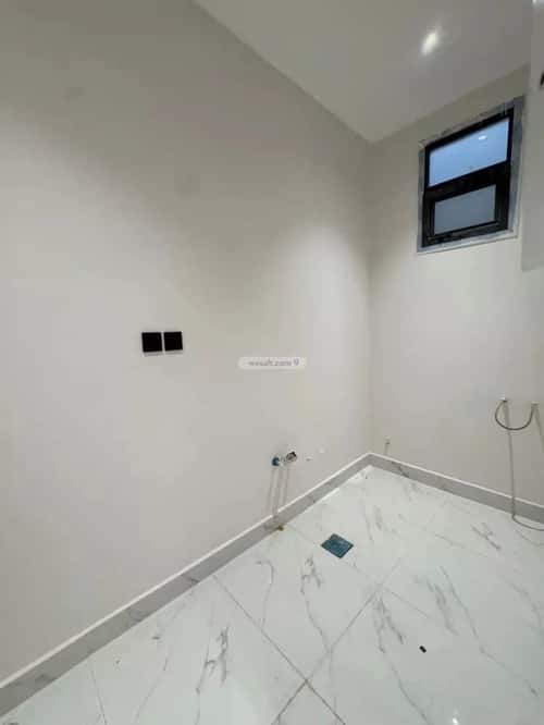 Floor 209 SQM with 4 Bedrooms Al-Muanisiyah, East Riyadh, Riyadh