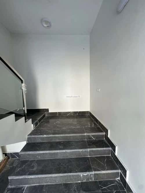 Floor 205 SQM with 4 Bedrooms Al-Qadisiyah, East Riyadh, Riyadh