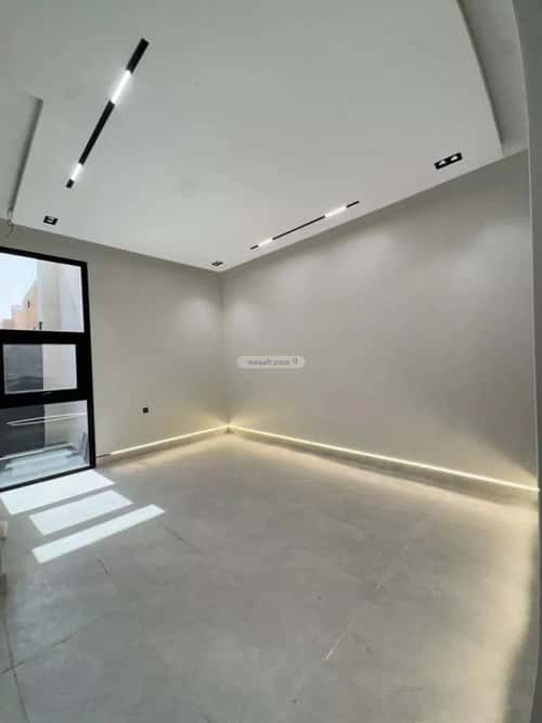 Floor 192 SQM with 5 Bedrooms Qurtubah, East Riyadh, Riyadh