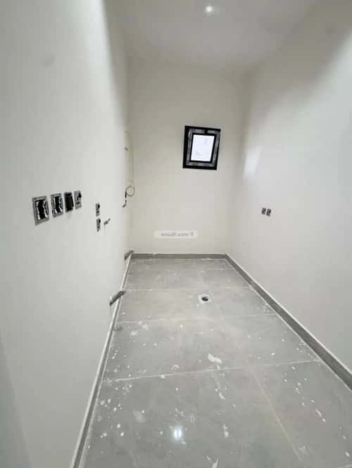 Floor 227 SQM with 6 Bedrooms Al-Qadisiyah, East Riyadh, Riyadh