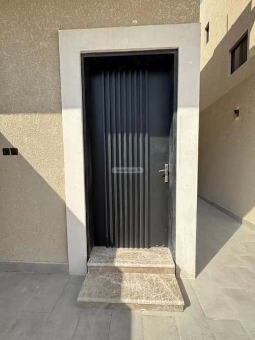 فيلا 257 متر مربع شمالية على شارع 18م الرمال، شرق الرياض، الرياض