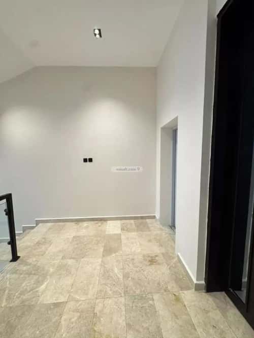 Floor 239 SQM with 5 Bedrooms Al-Khaleej, East Riyadh, Riyadh