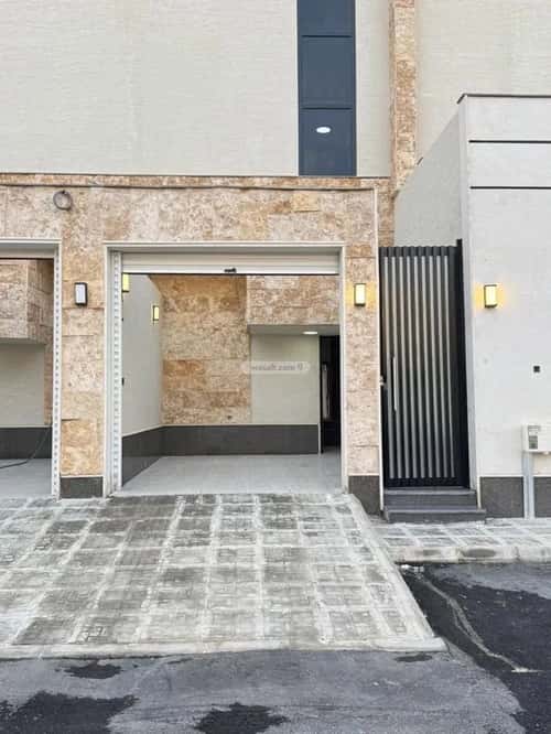 Floor 248 SQM with 6 Bedrooms Al-Qadisiyah, East Riyadh, Riyadh