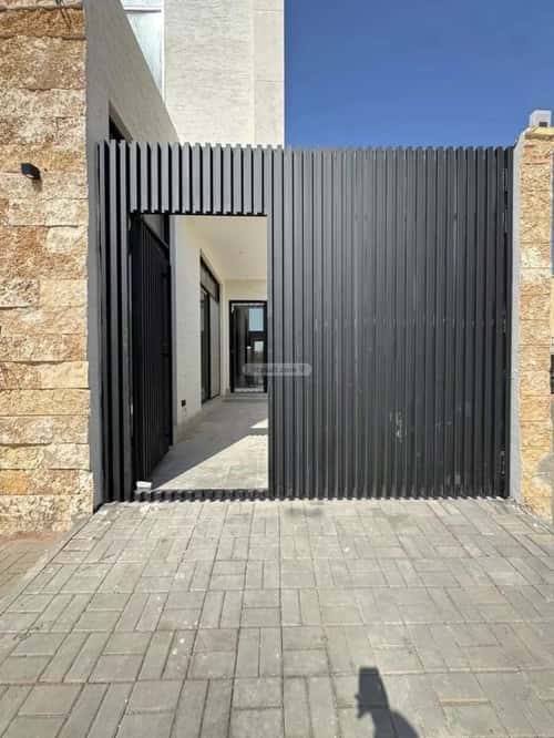 Floor 195 SQM with 6 Bedrooms Ishbiliyah, East Riyadh, Riyadh