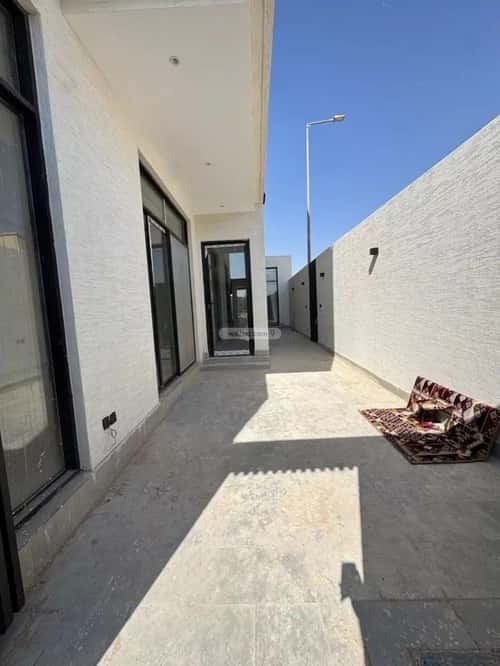 دور 195 متر مربع ب 6 غرف إشبيلية، شرق الرياض، الرياض