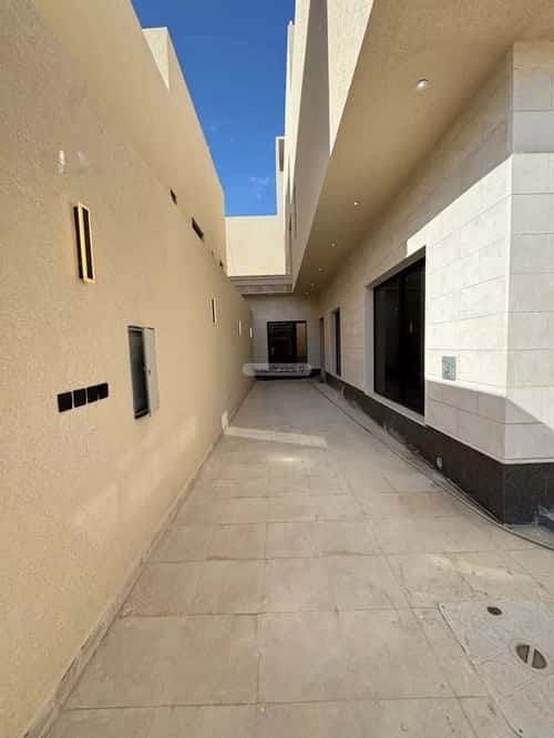 فيلا 360 متر مربع جنوبية شرقية على شارع 20م القادسية، شرق الرياض، الرياض