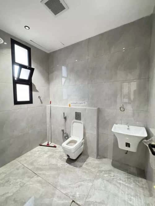 Floor 172 SQM with 5 Bedrooms Ishbiliyah, East Riyadh, Riyadh