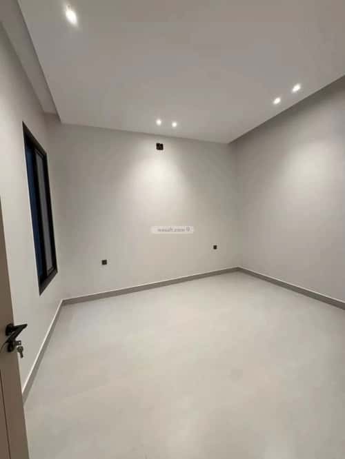 Floor 169 SQM with 5 Bedrooms Al-Muanisiyah, East Riyadh, Riyadh