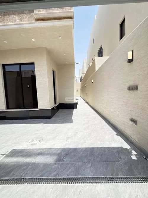 Floor 271 SQM with 5 Bedrooms Ar-Rimal, East Riyadh, Riyadh