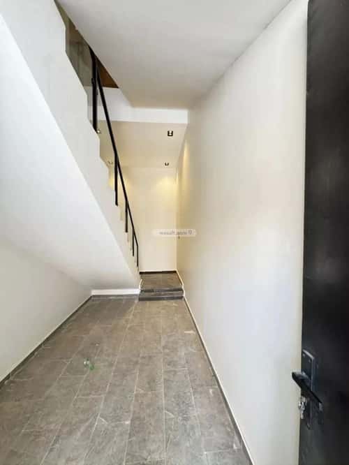 Floor 205 SQM with 5 Bedrooms Al-Khaleej, East Riyadh, Riyadh