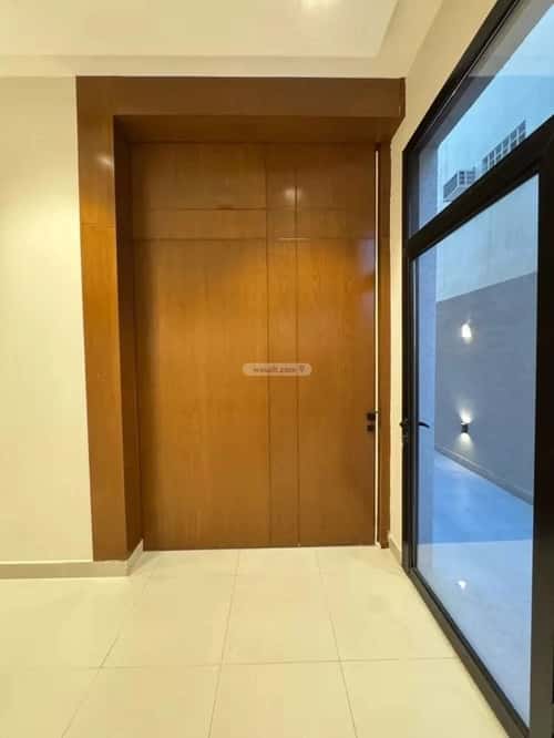 Floor 242 SQM with 5 Bedrooms Al-Khaleej, East Riyadh, Riyadh