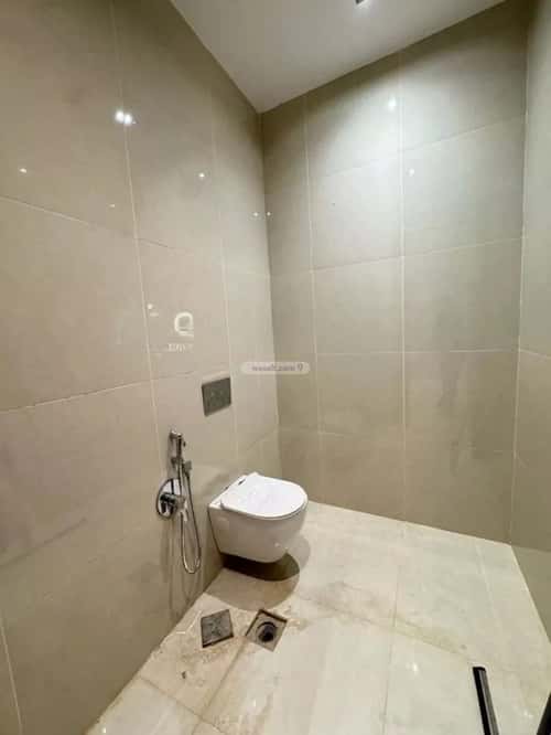 Floor 170 SQM with 5 Bedrooms Al-Yarmuk, East Riyadh, Riyadh