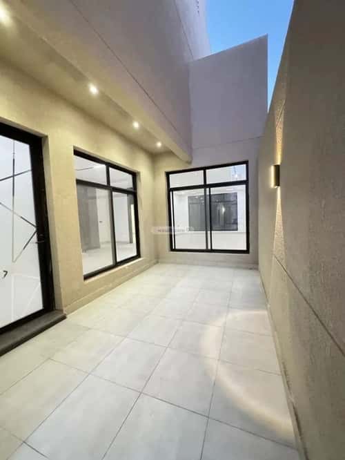 Villa 319 SQM Facing South on 18m Width Street Al-Yarmuk, East Riyadh, Riyadh