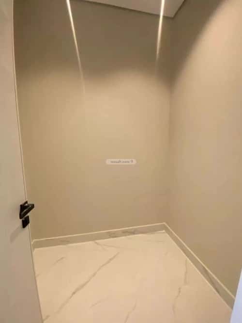 فيلا 315 متر مربع شمالية شرقية على شارع 15م المعيزيلة، شرق الرياض، الرياض