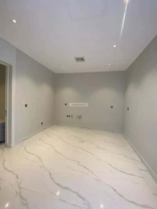 فيلا 315 متر مربع شمالية شرقية على شارع 15م المعيزيلة، شرق الرياض، الرياض