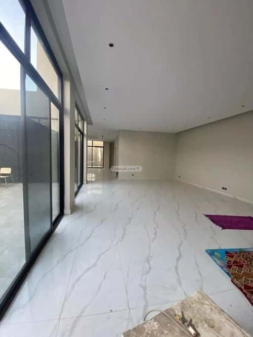 فيلا 315 متر مربع شمالية شرقية على شارع 15م المعيزيلة، شرق الرياض، الرياض