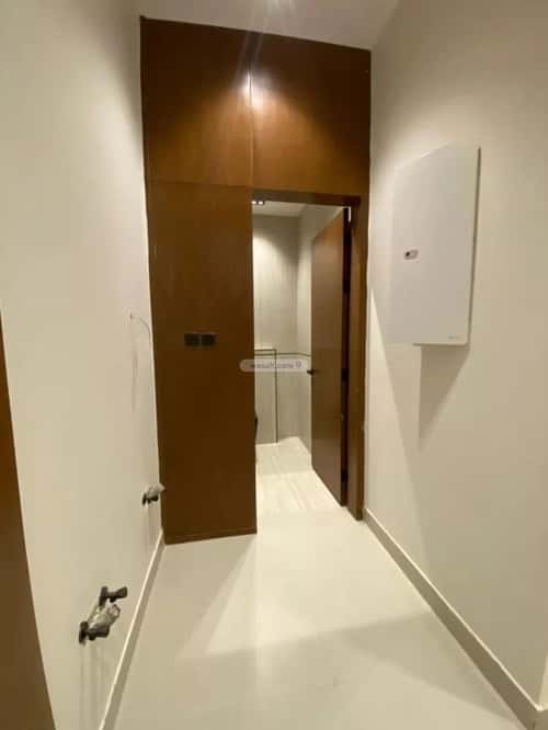 Floor 242 SQM with 5 Bedrooms Al-Khaleej, East Riyadh, Riyadh