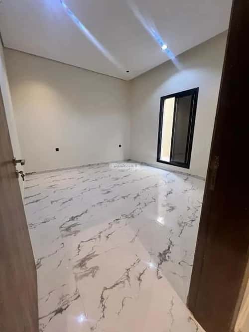 4 bedroom floor in Al Rimal