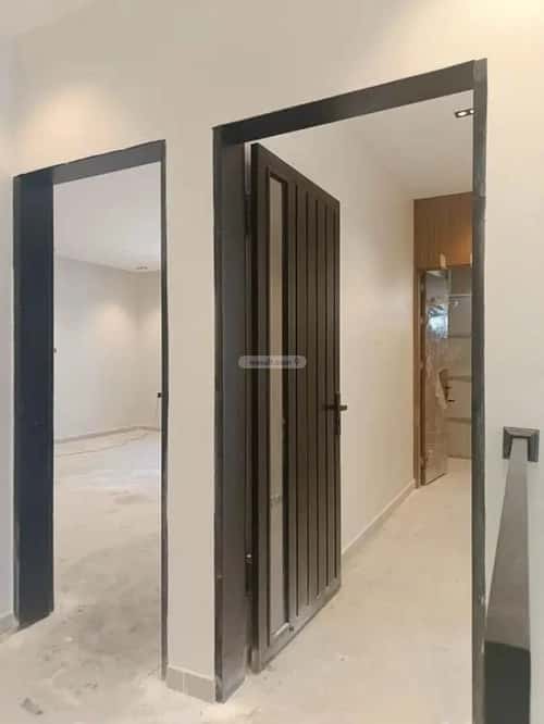 Floor 192 SQM with 5 Bedrooms Al-Muanisiyah, East Riyadh, Riyadh