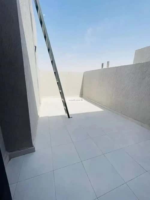 4 bedroom villa in Al Janadriyah