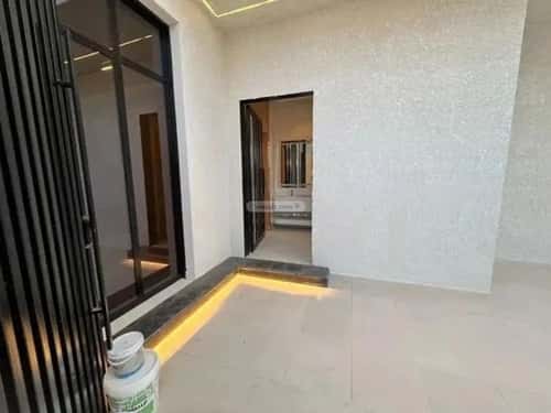 فيلا 244 متر مربع جنوبية غربية على شارع 15م المعيزيلة، شرق الرياض، الرياض