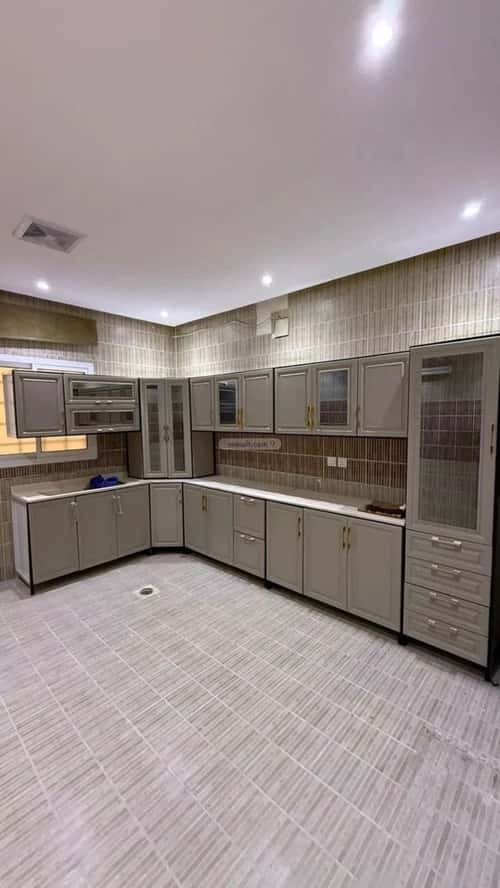 Floor 390 SQM with 3 Bedrooms Al-Yasmeen, North Riyadh, Riyadh