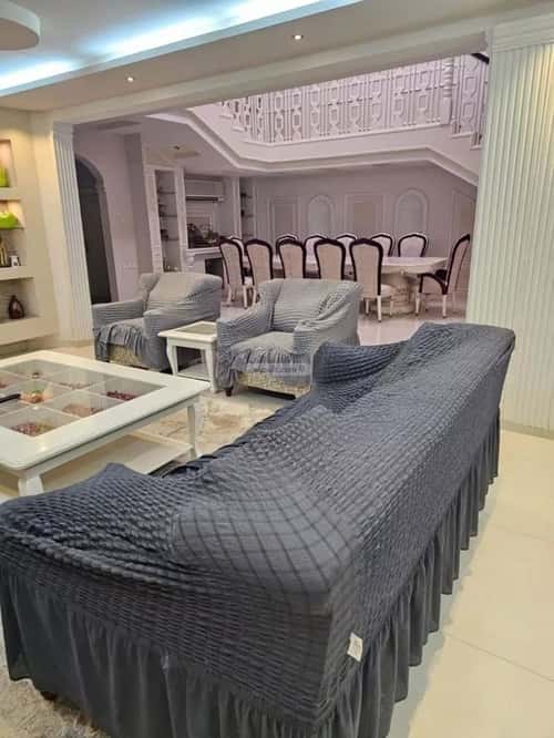 Villa 810 SQM Facing South on 20m Width Street Al-Khaleej, East Riyadh, Riyadh