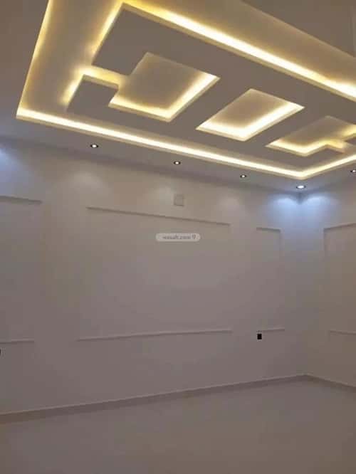 Villa 307 SQM Facing West on 18m Width Street Al-Janadriyah, East Riyadh, Riyadh