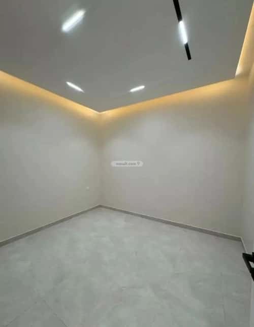 Villa 323 SQM Facing East with 6 Bedrooms Al-Muanisiyah, East Riyadh, Riyadh