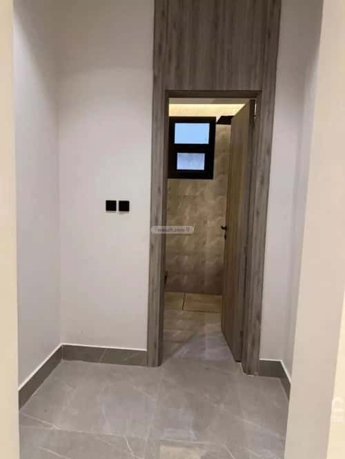 فيلا 636 متر مربع شرقية على شارع 20م عقرباء، الجبيلة