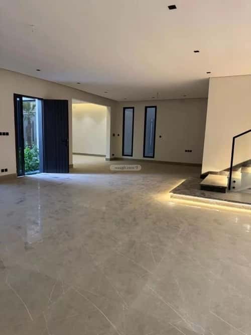 فيلا 636 متر مربع شرقية على شارع 20م عقرباء، الجبيلة